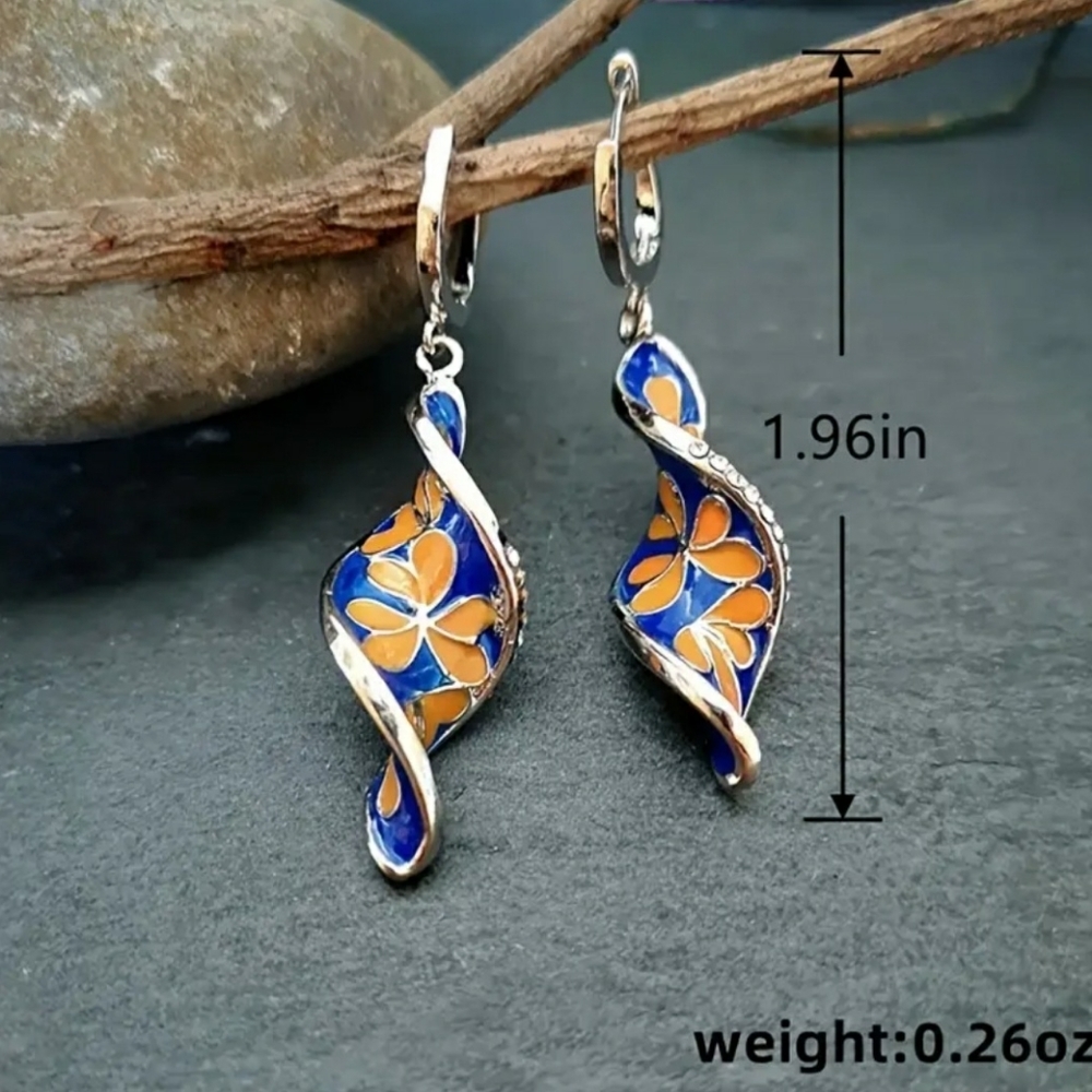 Spiral Leaf Earrings - Picture 2 of 3